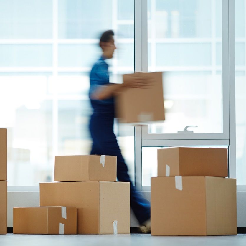residential moving services in Ottawa ON, Canada, commercial movers at work. Best Commercial moving service in Ottawa ON, Canada
